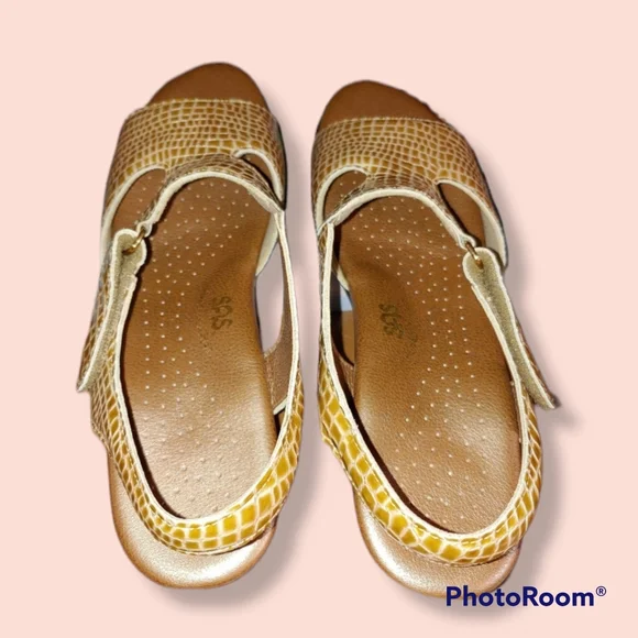 SAS Tan Sandals 10.5 N Open Toes Sling Back Velcro Strap - Picture 8 of 13